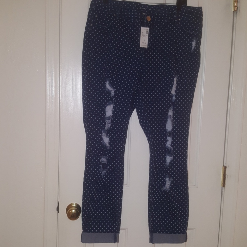 Jeans - Picture 2 of 4